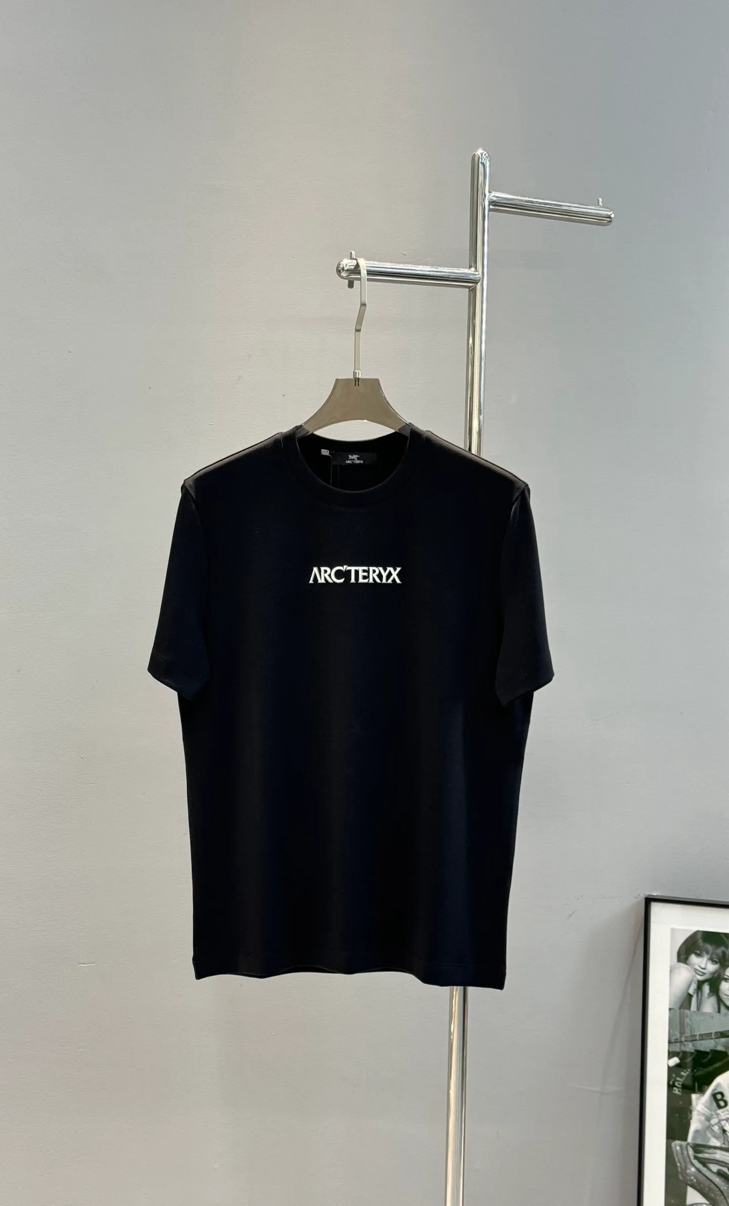25s New Arrival T . ❤️ . TEE g ， ， ！ 🧼 . . . 👍 ：Black.White.Sizes：S-XXL. ！（175/140 L）